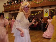 Divadelní maškarní bál 2009
