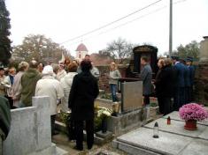 Fotografie ze vzpomínkového shromáždění k 90. výročí vzniku samostatné Československé republiky